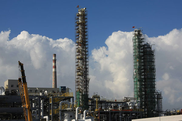 寧波萬(wàn)華二期項(xiàng)目氣化裝置高塔保溫腳手架搭設(shè)